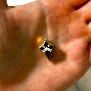 Kappa Alpha Theta Pin